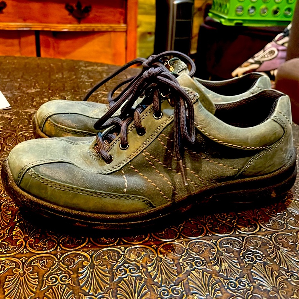Goretex brand shoes